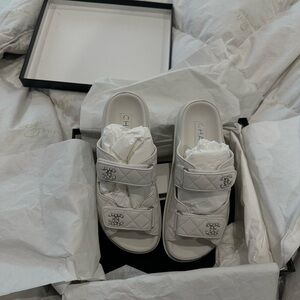 ✖️SOLD✖️ BNWB Chanel White Quilted Slide Dad Sandals Sz 38